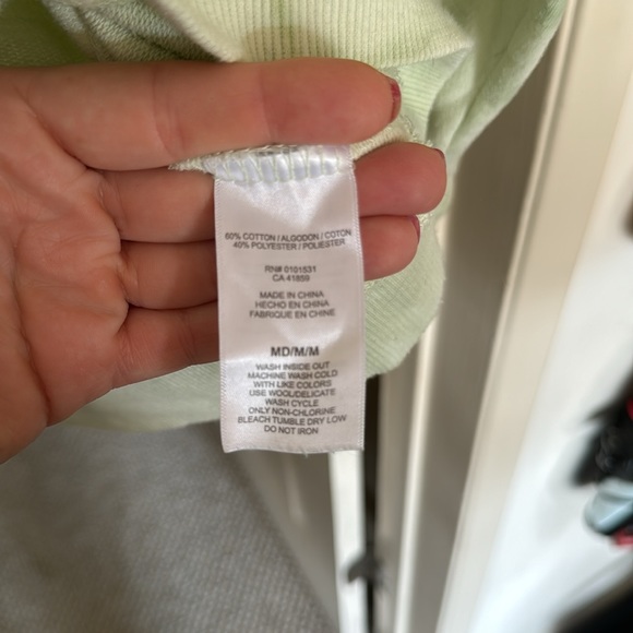 Lisa Simpson TieDye Women’s Medium Pullover Sweatshirt - Picture 4 of 4